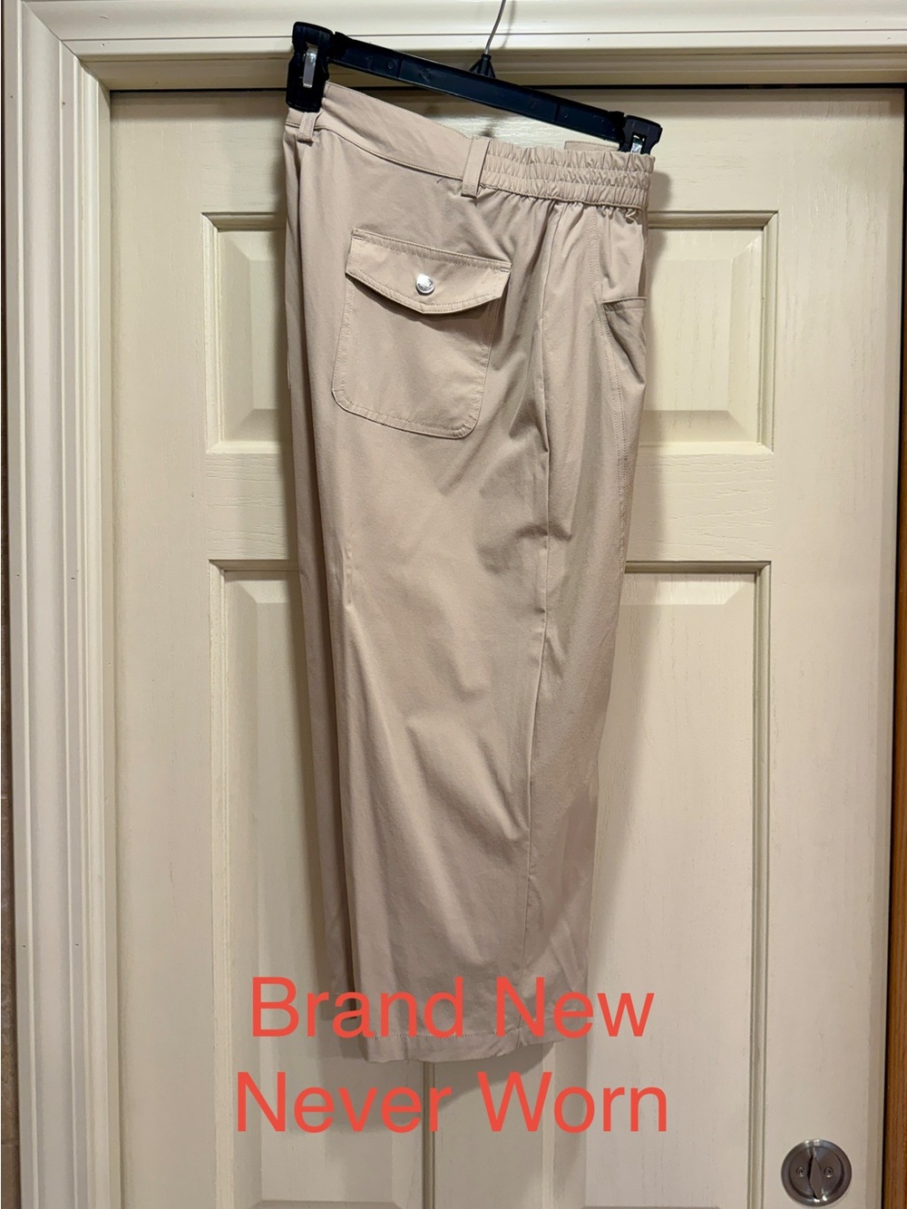 Beige Cropped Golf/Hiking Capri Pants - Picture 5 of 6